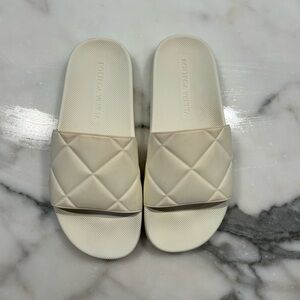 Bottega Veneta Cream Sculptural Sandals